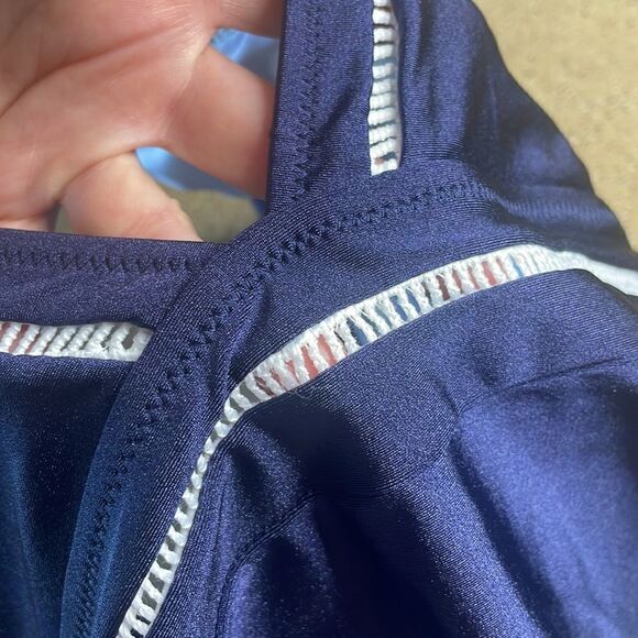 NEW Cupshe Navy blue one piece swimsuit with white embroidered trim sz M - Picture 5 of 8